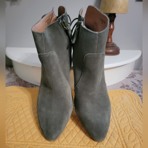 Tahari Suede Booties w/Inside Zipper - Picture 1 of 5
